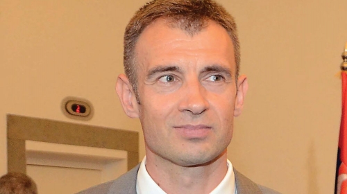 Preuzeo Peruđu:  Nikola Grbić