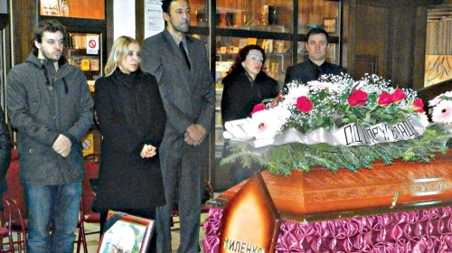 Divac sa suprugom, sinom, bratom Ivicom i njegovom suprugom