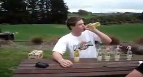 Samo ti pij, živ bio, veliki porastao...