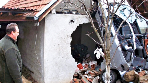 Prebrzo je uleteo u  „lakat“ krivinu