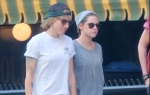 Kristen Stjuart sa devojkom