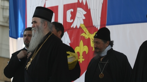 Moli se za upokojenje Vlade: Amfilohije
