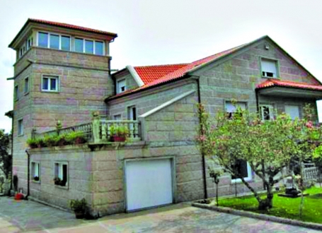 Darko Šarić, vila