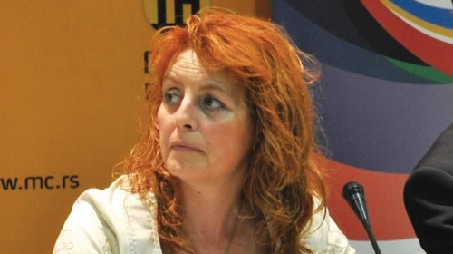 Vozila se kući službenim vozilom: Snežana Voštinarov