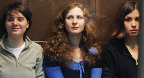 Katarina, Nadežda i Marija: „Pusi rajot“
