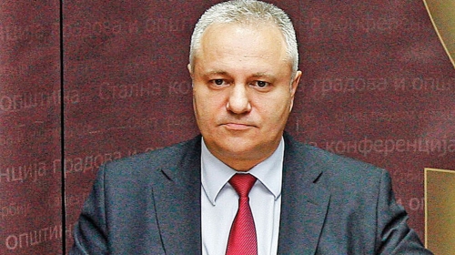 Od početka  godine do  odlaska raznim  udruženjima  odobrio 70,6  miliona dinara  subvencija:  Mlađan  Dinkić