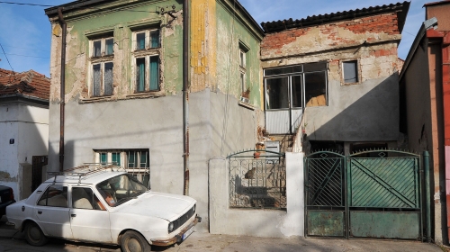 Dom Nikolićevih u  niškom naselju  Beograd mala