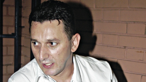 „Ne samo da ne plaća već  često preskačemo njegovo  đubre u hodniku“, rekla je  komšinica koja je insistirala  da ostane anonimn