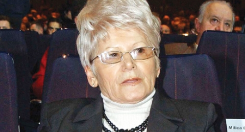 Majka Zorana Đinđića pokazuje prstom na Tadića