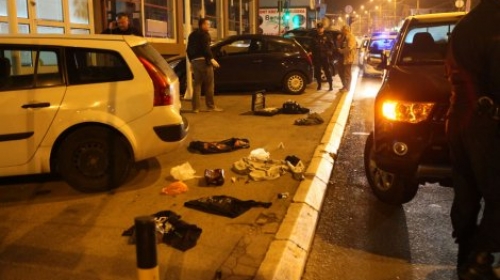 Nakon eksplozije stvari koje je muškarac nosio sa sobom su se rasule po ulici