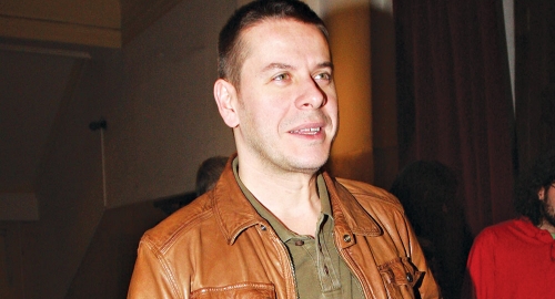 Skuplja novu  opremu za studio? Vlado Georgiev