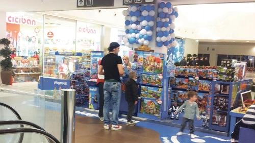 Svaka njegova želja je zapovest za tatu: Stojke i Lav