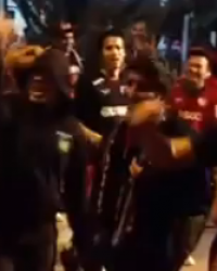 Tajlandom se orilo: Partizane, volimo te!