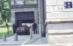 Četvrtak, 8. maj. Vreme 9.11 - Limuzina predsednika Srbije stigla je na Andrićev venac nešto ranije nego prethodnog dana, ali i 