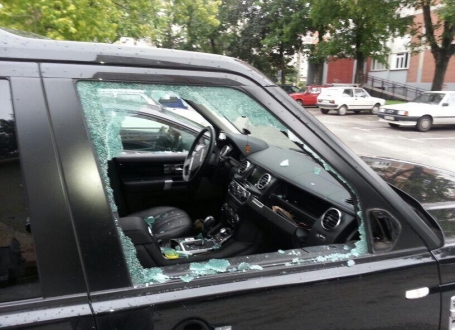 Razbijeni Čavićev automobil