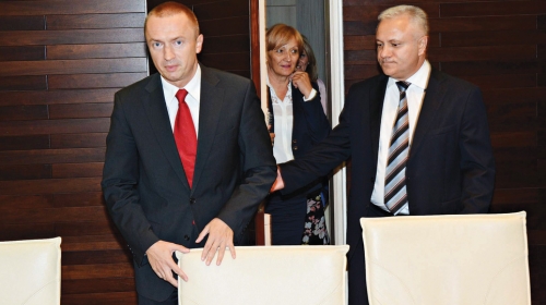 „Ja sam ovde isključivo  zbog  Pajtića, a o  predsedniku DS-a ne bih da komentarišem“: Dinkić