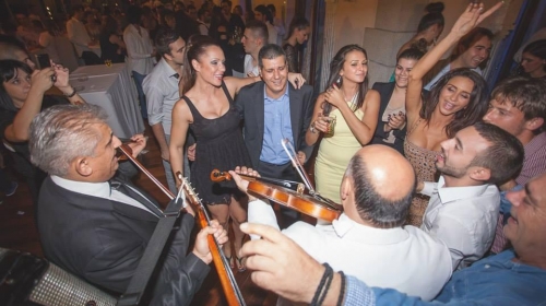 Gde su farmeri, tu je veselje