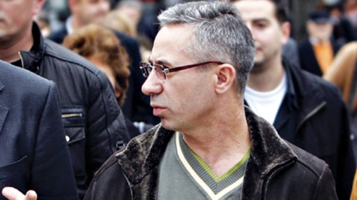 Ima četiri njive  i dve livade, ali  ne i krov nad  glavom: Mikić