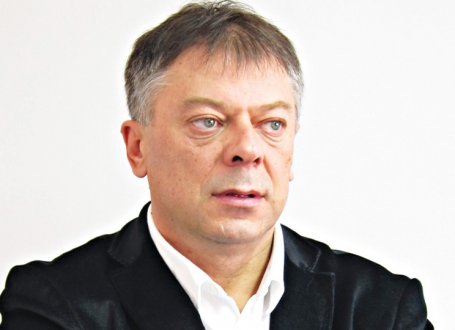 Negira da mu pomažu partija i rodbinske veze: Novica Tončev