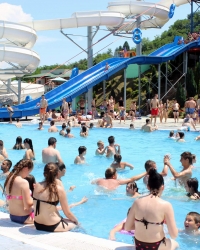 Spas od vrućine na bazenima