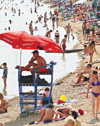 Skakanje u vodu bez prethodnog rashlađivanja predstavlja veliku opasnost