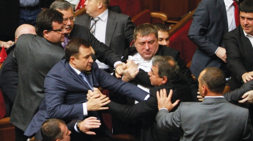Ma kome ti majku?