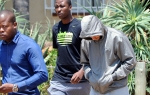Pistorijusa policija odvodi nakon užasnog događaja...