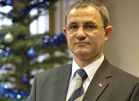 Ne oglašava se: Ministar Dragan Glamočić