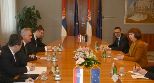 Dačić i Nikolić sa Ketrin Ešton | Foto: Đorđe Kojadinović