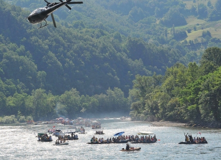 Kolona  čamaca bila  je duga četiri kilometra: Drinska  regata