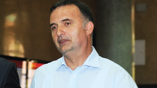 Smetaju mu dve strofe: Srđan Milić