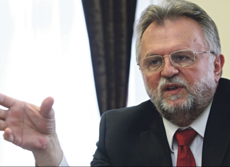 Razumno:  Dušan Vujović