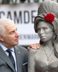 Ejmi Vajnhaus spomenik Foto: Profimedia