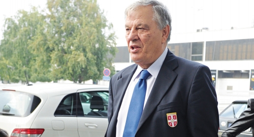 U Skoplju mu bar  neće skandirati: „Tole, lopove“:  Tomislav  Karadžić