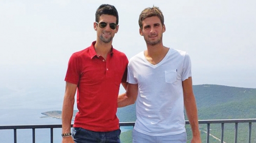 Novak s bratom  Markom pre  ukrcavanja na jahtu