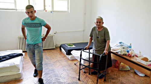 U kasarni spava i Aleksejeva prabaka Olivera (81)