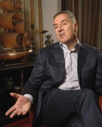 I dalje na vlasti - Milo Đukanović