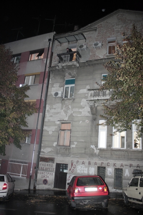 Devojčica pala sa trećeg sprata