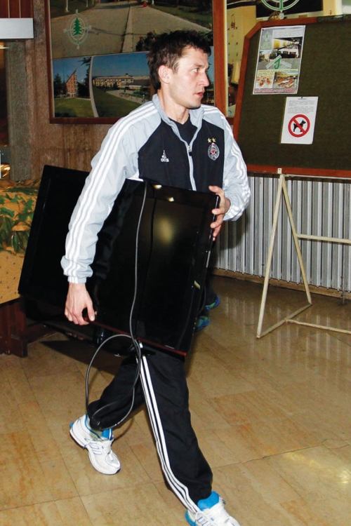 Doneo televizor na  pripreme: Saša Ilić
