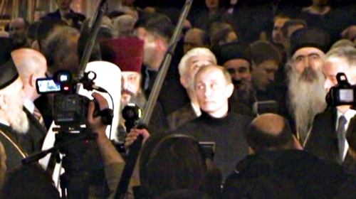 Snimke s Putinom poklonio i Ruskoj crkvi