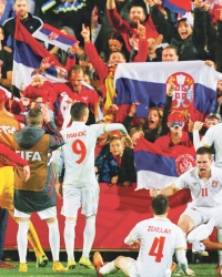 Šta god da urade  protiv Malija,  učenici Veljka  Paunovića su  pokazali kako  se bori za državu  i vratili veru  u srpski fudba