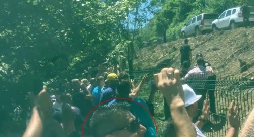 Napadači na Vučića / Foto: RTRS | Foto: 