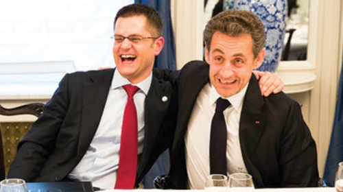 ... i ludo se zabavljao sa Sarkozijem
