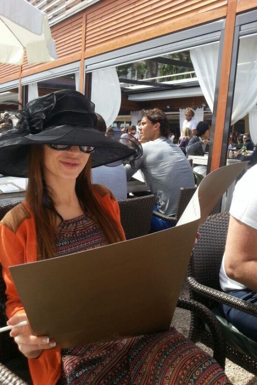 Anastasija Buđić i Rafael Nadal u pozadini