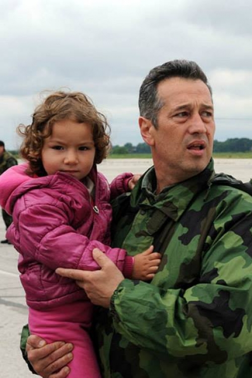 Prihvat evakuisanih na aerodromu Batajnica Foto: Vojska Srbije