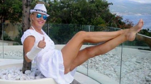 Lepa Brena