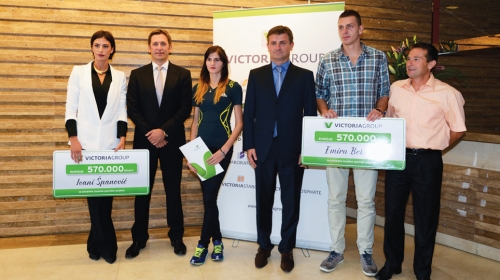 Atletičari s čelnicima  „Victoria Group“ i ASS