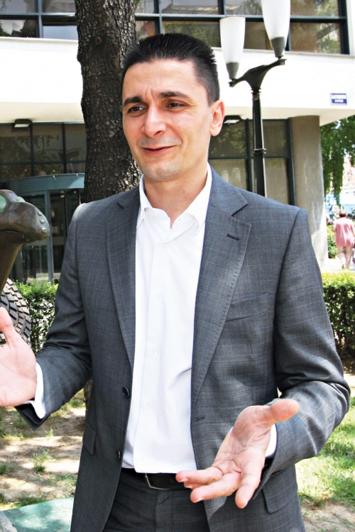 Podržala ga 33 člana GO DS-a: Branimir Kuzmanović