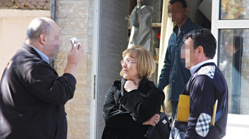 Sad kupuje pločice, a ako dođe na vlast, kupiće i bundu