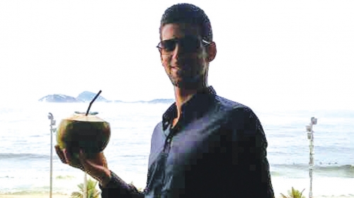 Koktelčić na plaži: Novak Đoković